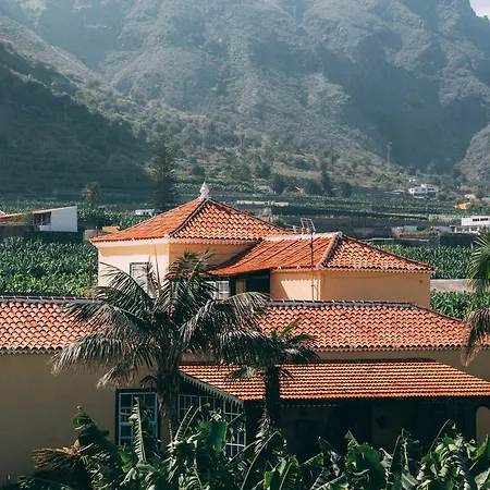 Country house Rural La Casa Amarilla *