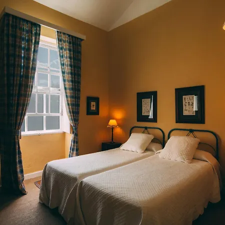 Rural La Casa Amarilla ロス・シロス